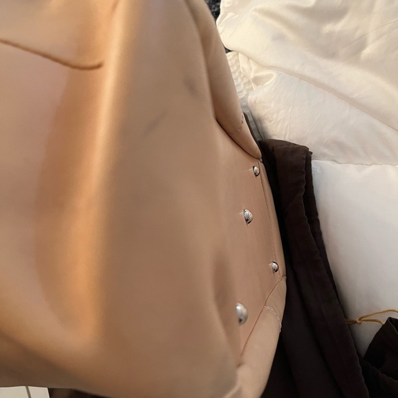 Tods brand all leather beige purse - Picture 11 of 15